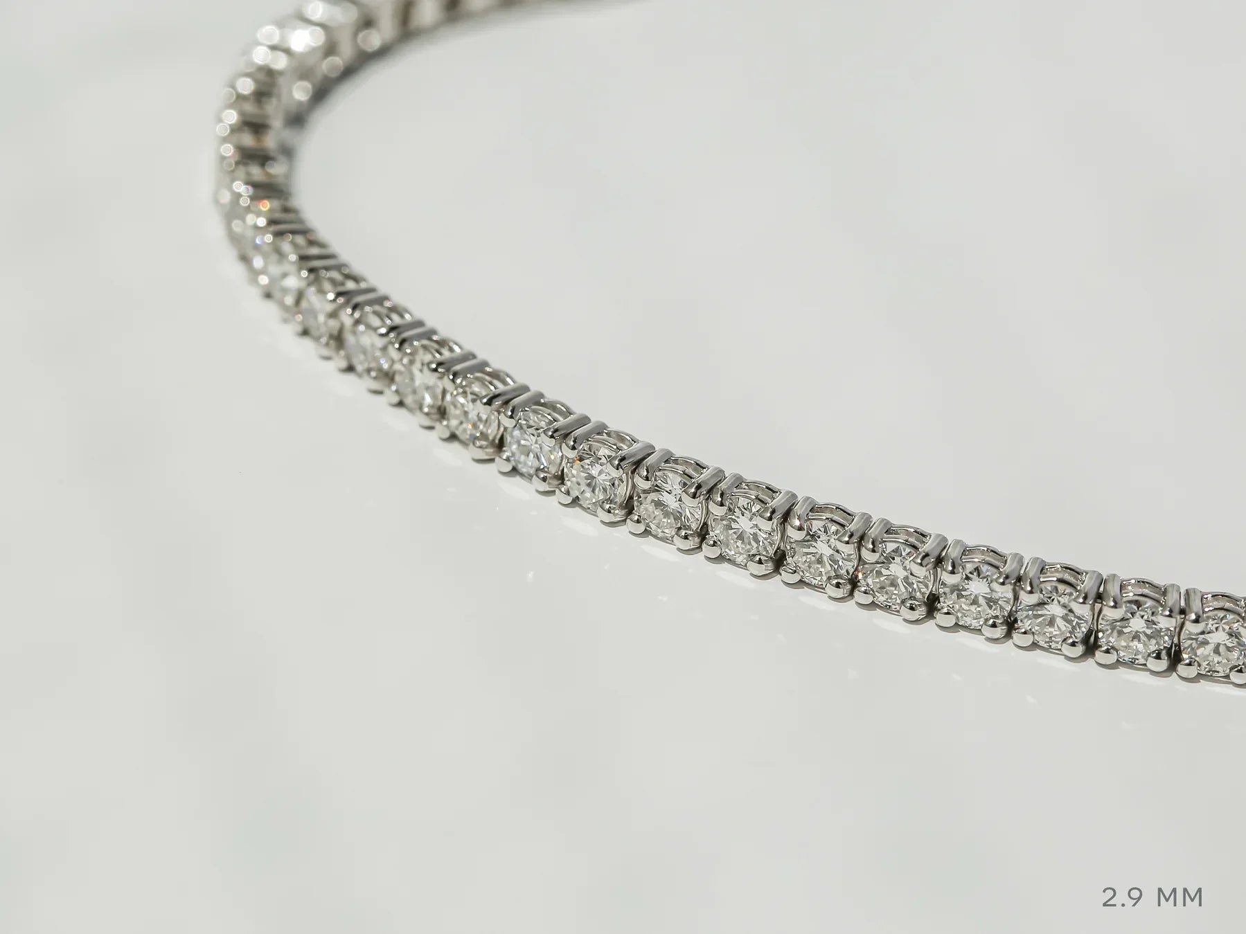 Genoveva 4MM 4 Prong Round Moissanite Tennis Bracelet