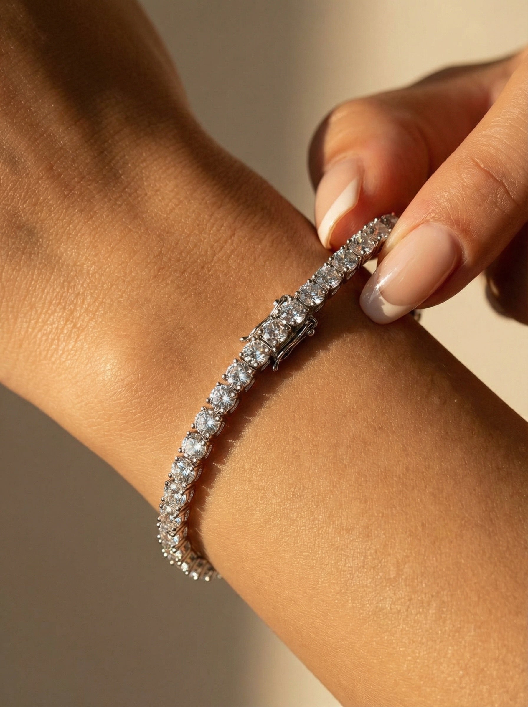 Genoveva 5MM 4 Prong Round Moissanite Tennis Bracelet