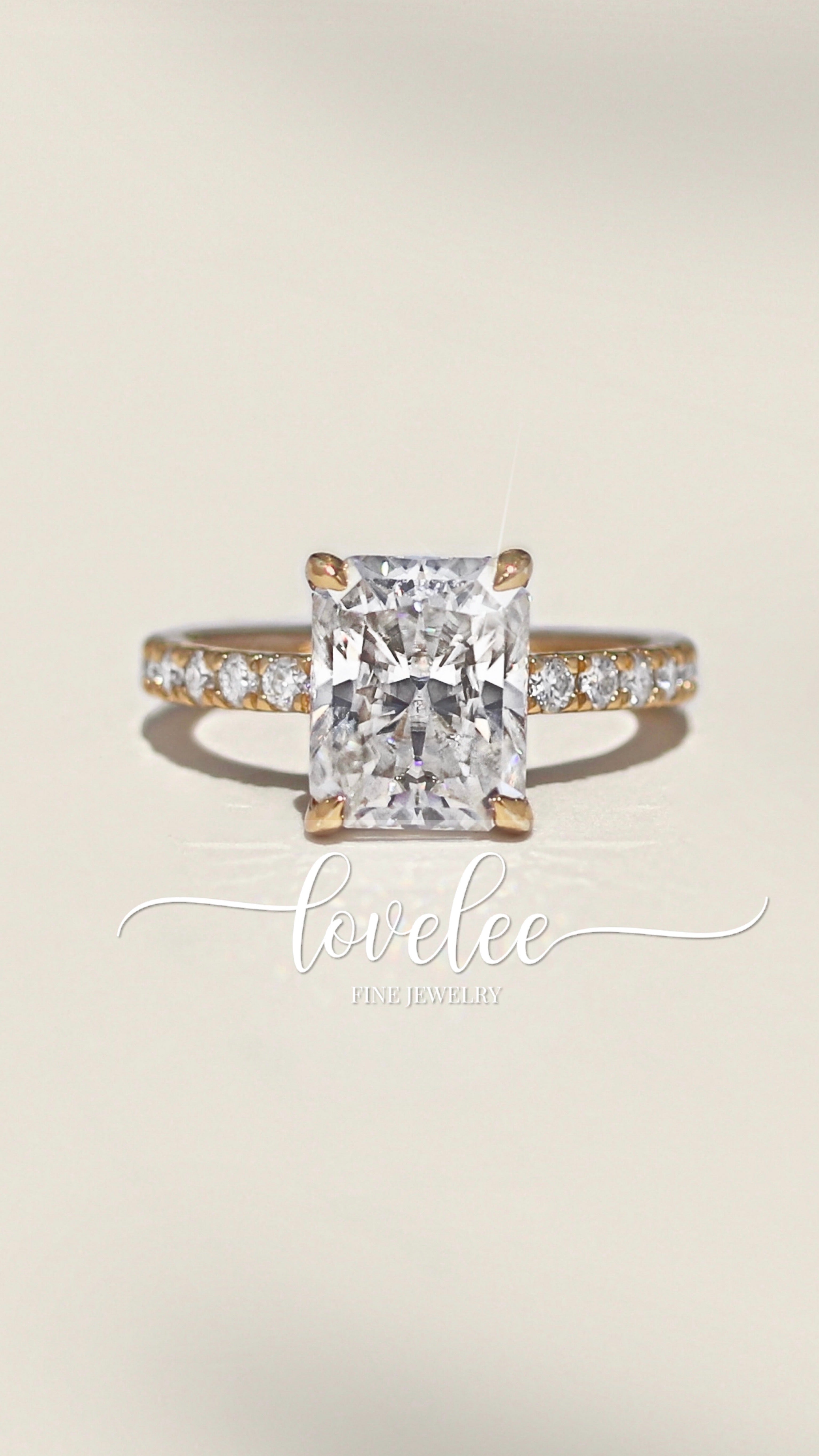 Maddie 4 CTW DEW Moissanite Ring - Gold