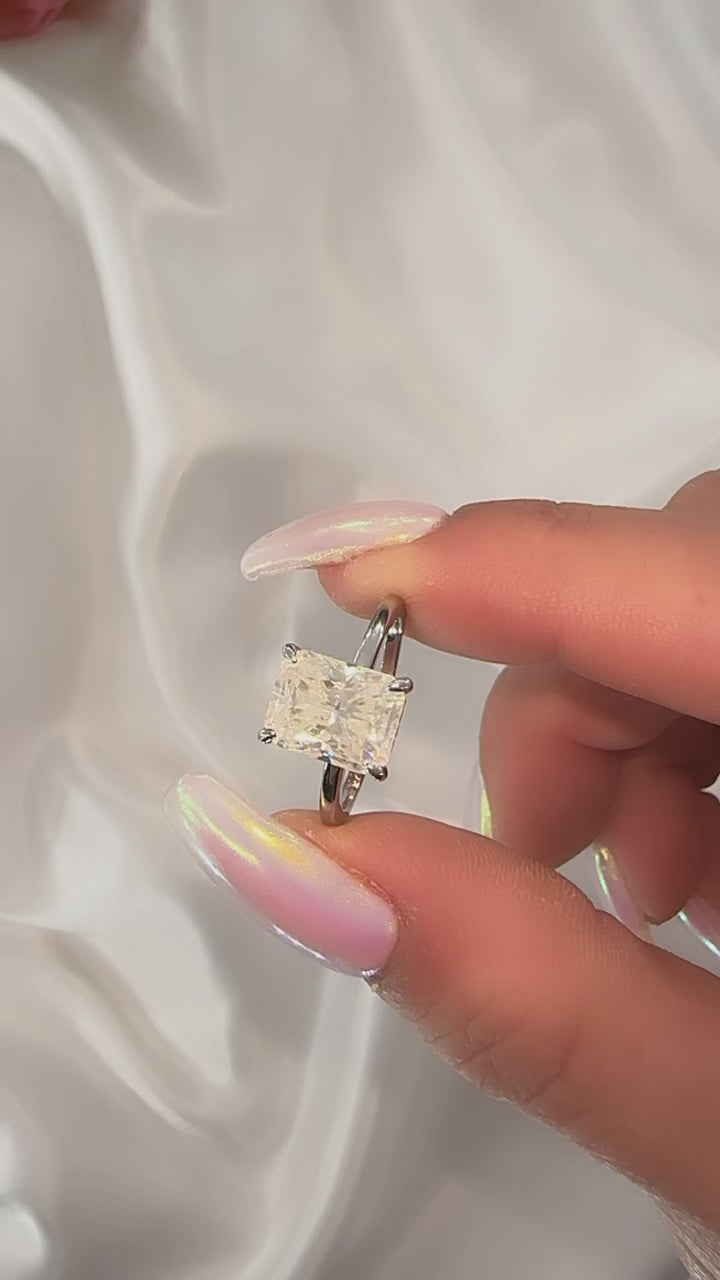 Maddie 6.5 CTW DEW Moissanite Ring - Silver