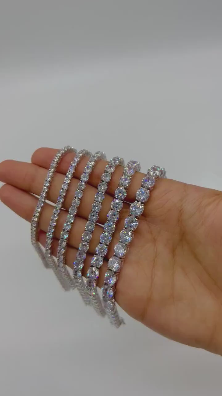 Genoveva 6MM 4 Prong Round Moissanite Tennis Bracelets