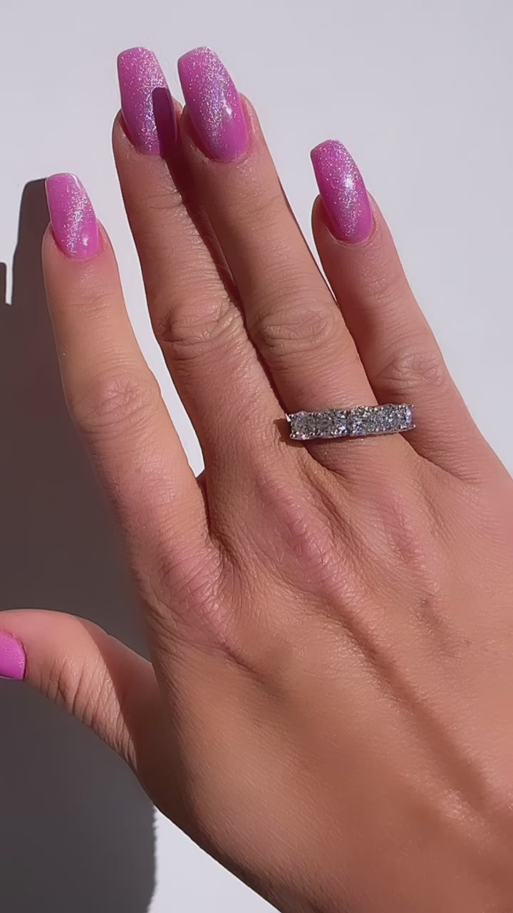 Oakley 2.5 CTW DEW Brilliant Round Trellis 5 Stone Moissanite Ring