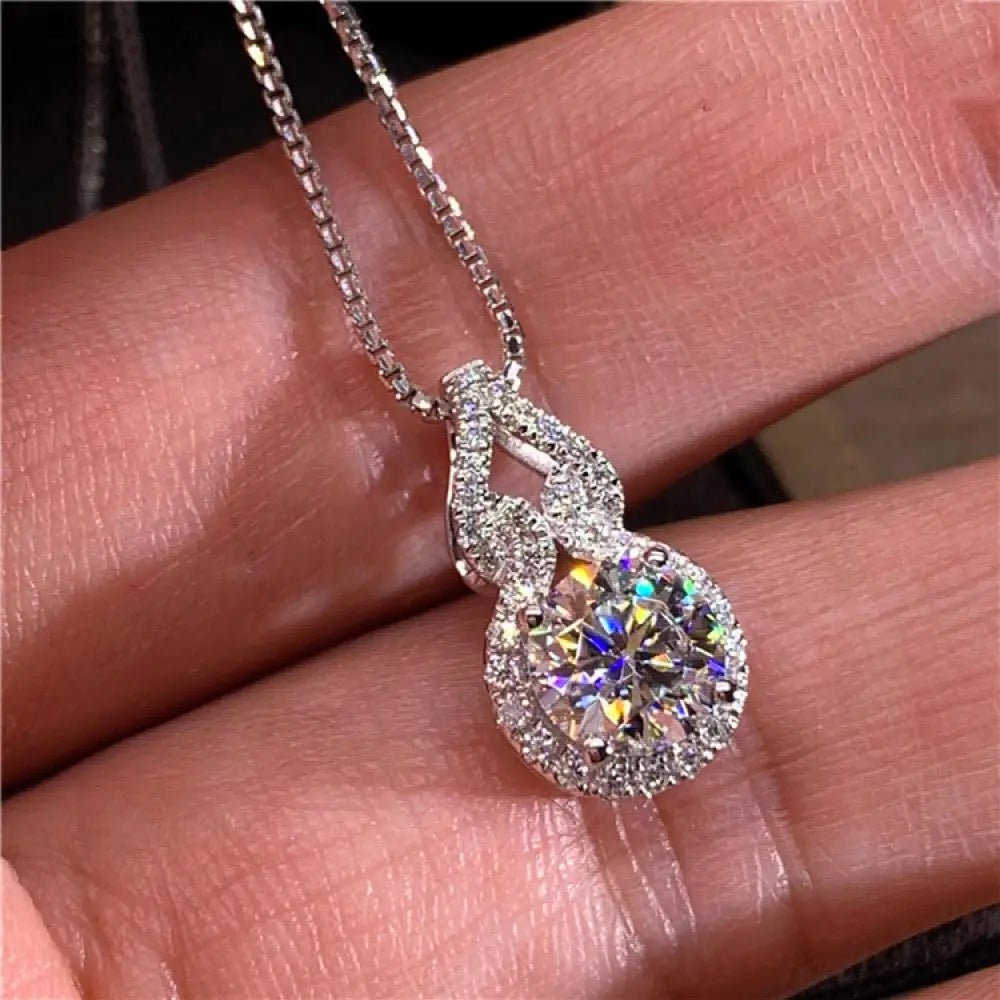 Sarah 1 CTW DEW Moissanite Pendant Necklace