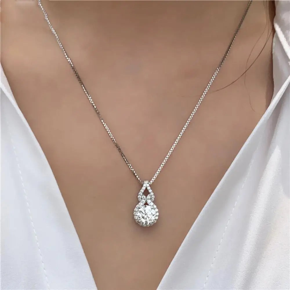 Sarah 1 CTW DEW Moissanite Pendant Necklace