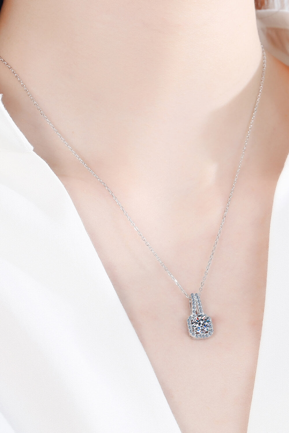 Chey 2 CTW DEW Moissanite Pendant Necklace